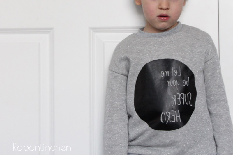 genäht – {Glitzerpulli mit Mutmacherspruch für Spiegelleser}